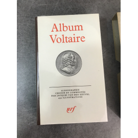 Collection Bibliothèque de la pléiade NRF Album Voltaire 1983 Très bel exemplaire .