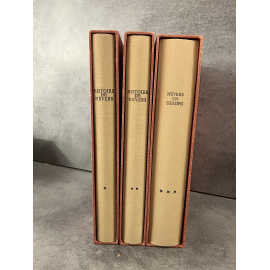 Charrier Histoire de Nevers . Dessins Edition Horvath Exemplaire numéroté parfaite condition sous emboitage
