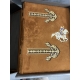 Gaston Phébus Fébus le livre de chasse Miniatures de Pardigon Rare relié avec suite des illustrations.