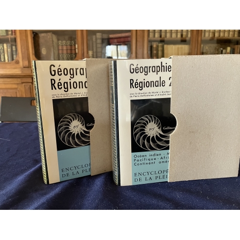 Géographie Régionale 1 et 2 Collection Bibliothèque de la pléiade NRF Etat de neuf superbe