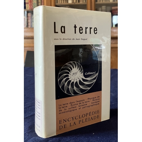 La Terre Jean Goguel , EPUISE Collection Bibliothèque de la pléiade NRF Bon exemplaire
