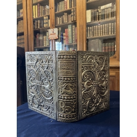 LA THORA suivie des Haptaroth et du rituel, 1966 Reliure en métal cuivre argenté repoussé à fermoirs