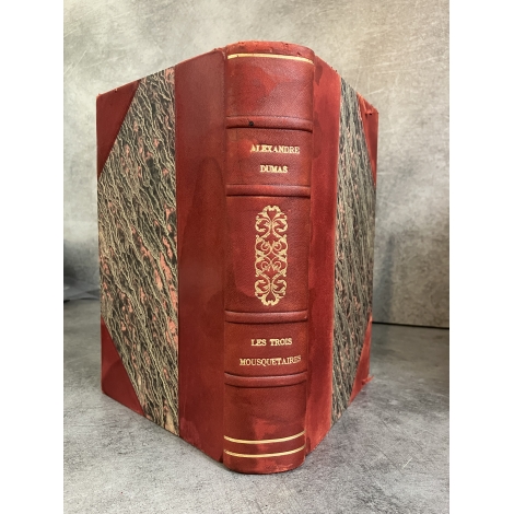 Alexandre Dumas Les trois mousquetaires Reliure cuir artisanale Exemplaire numeroté sur boufant de luxe