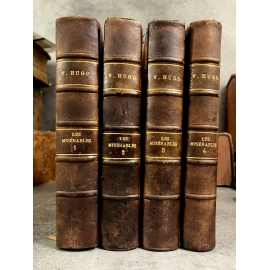 Victor Hugo Les misérables Complet en 4 volumes reliés artisanalement en cuir . Paris 1941